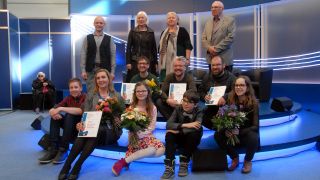 Gruppenbild: Preisträger des Kinderhörspielpreises des MDR-Rundfunkrates 2018 (Quelle: rbb/OHRENBÄR/Birgit Patzelt)