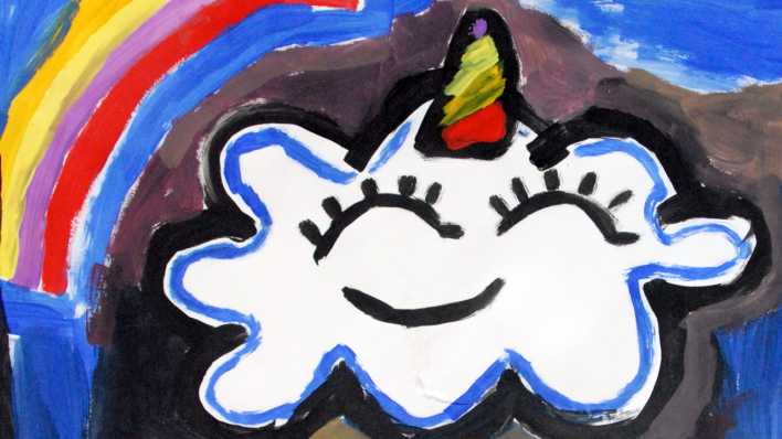 Bunte Zeichnung: eine lachende Wolke mit einem bunten Einhorn, über ihr der Regenbogen (Quelle: rbb/OHRENBÄR)