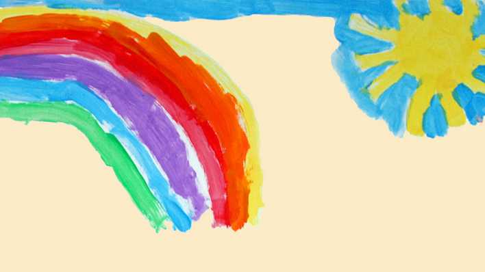 Bunte Kinderzeichnung: Regenbogen, Sonne und ein blauer Himmel (Quelle: rbb/OHRENBÄR/Elisa)