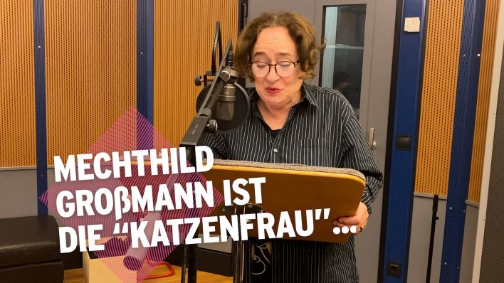 Text: "Mechthild Großmann ist die 'Katzenfrau' ...", Bild: Mechthild Großmann bei Aufnahmen zum rbb-Kinderhörspiel "Hans im Glück 2.0" (Quelle: rbb)