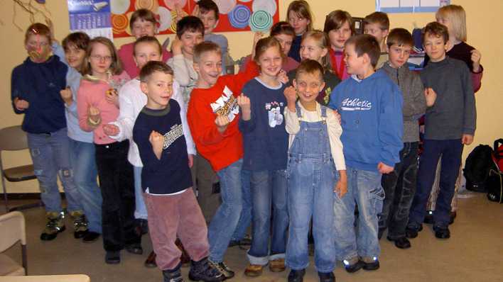 Die Gewinnerklasse des 2. OHRENBÄR-Schreibwettbewerbs: Klasse 3a der Comenius-Grundschule in Oranienburg (Quelle: rbb/OHRENBÄR)