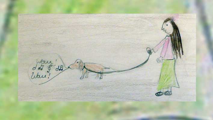 Kinderzeichnung: Mädchen mit langen Haaren hat einen Hund an der Leine, in der Sprechblase des Hundes "Wau-wau" und Noten (Quelle: rbb/OHRENBÄR)