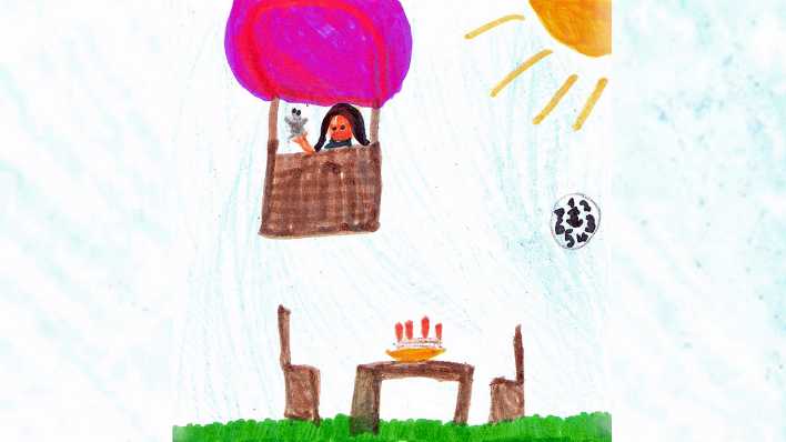 Bunte Kinderzeichnung: Ein Ballon landet mit Nele, unter ihr ist ein Tisch mit einer Torte mit Kerzen und zwei Stühlen (Quelle: Andreas Kaufmann)