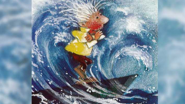 Zeichnung: Klabautermann mit verschränkten Armen auf einem Boot in den Meereswellen (Quelle: Deutsche Grammophon/Jutta Timm)