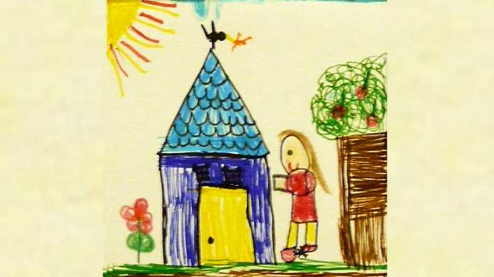 Kinderzeichnung: ein buntes Haus, davor ein Mädchen, darüber scheint die Sonne (Quelle: rbb/OHRENBÄR)