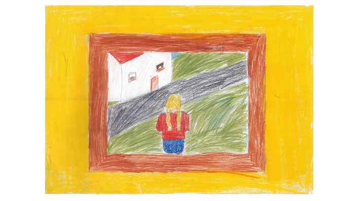 Buntes Kinderbild: ein Mädchen vor Straße und Haus, erst ein brauner und dann ein dicker gelber Rahmen (Quelle: rbb/OHRENBÄR/Anna)
