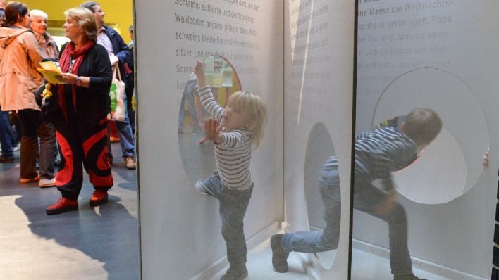 Kinder als 'Bücherwürmer' unterwegs (Quelle: rbb/Oliver Ziebe)